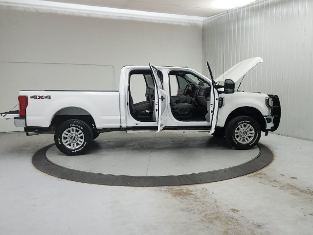 Used 2018 White Ford XLT image 17