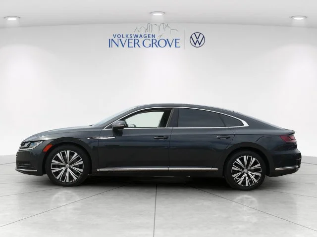 Used 2019 Gray Volkswagen 2.0T SEL image 4