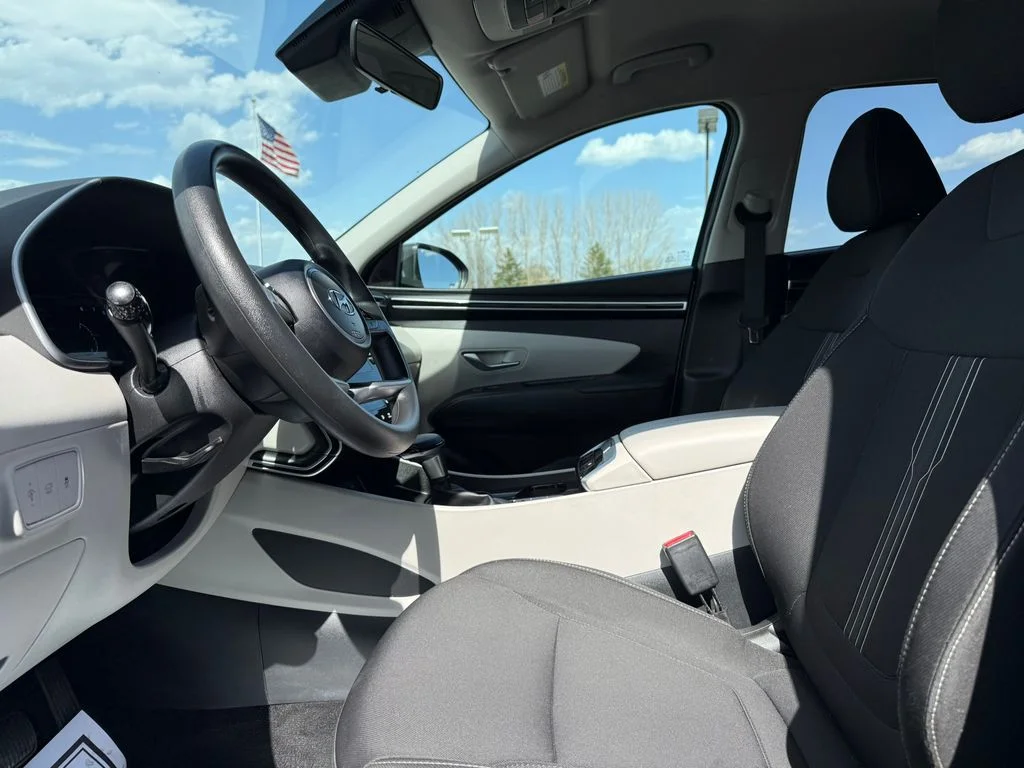 Used 2024 Silver Hyundai SEL image 15