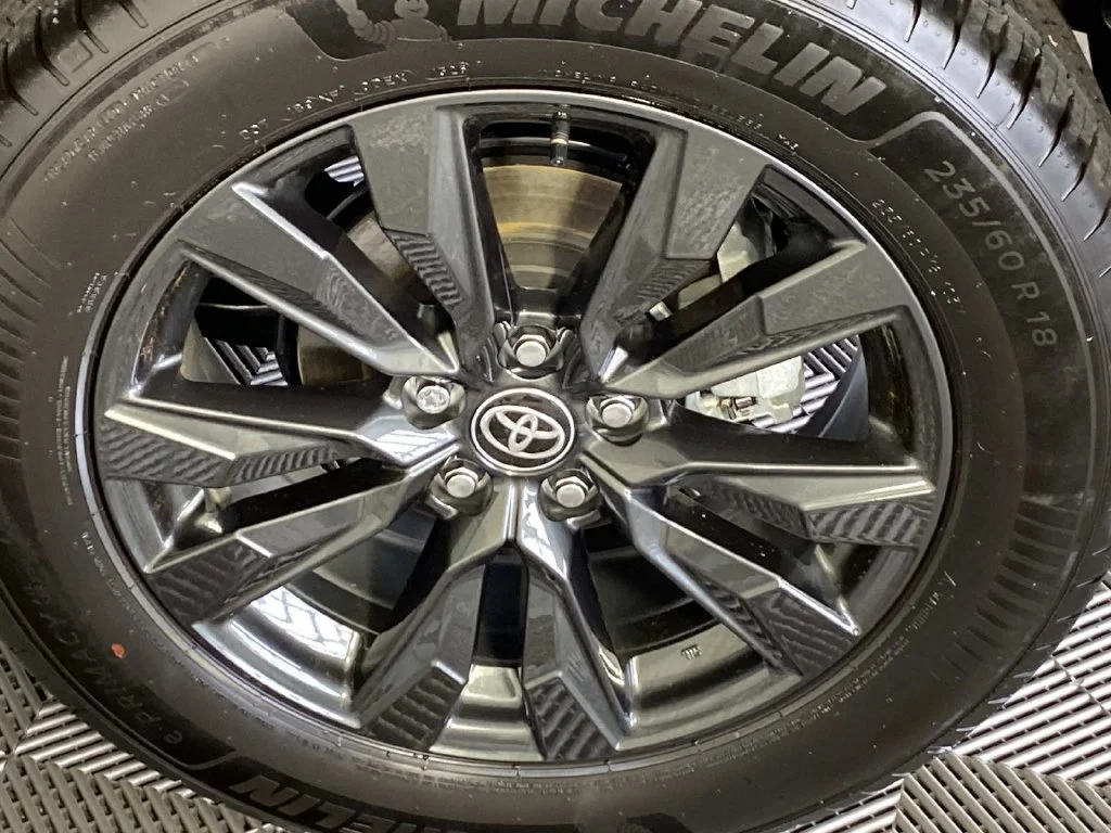 Used 2026 Midnight Black Metallic Toyota XLE Premium image 26