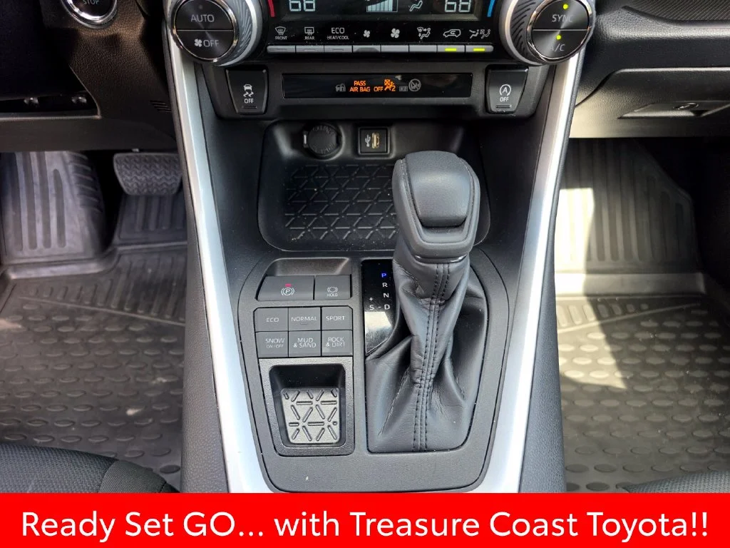 Used 2025 White Toyota XLE image 29