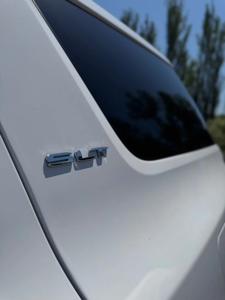 Used 2023 Summit White GMC SLT image 50