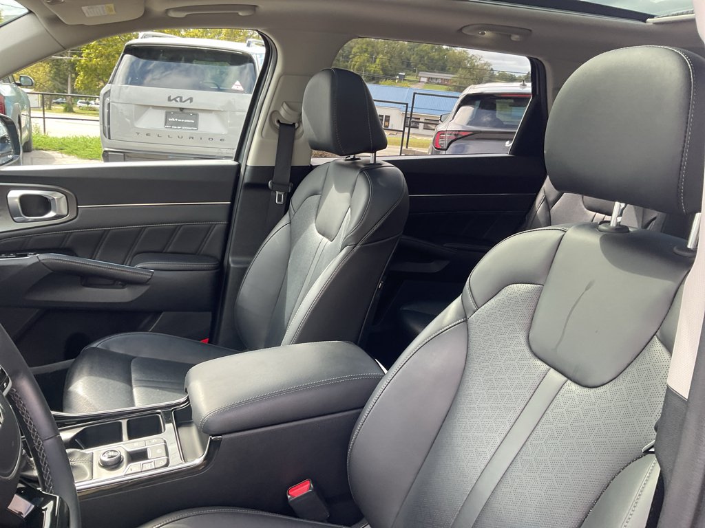 Used 2023 Gravity Grey Kia SX image 28