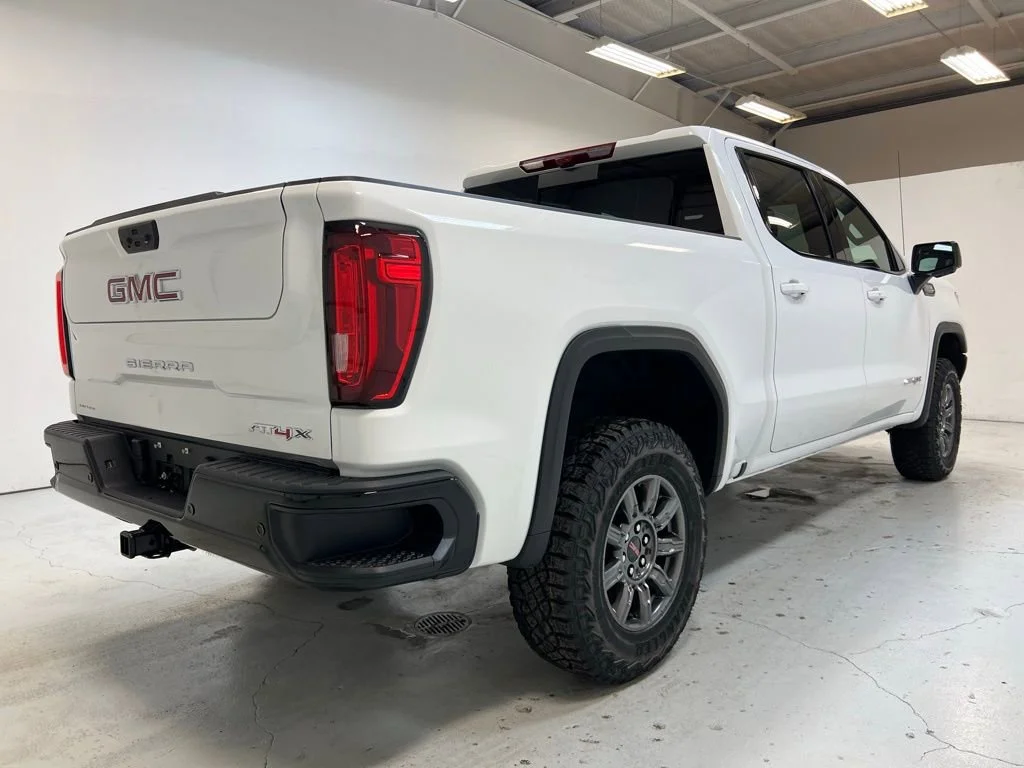2026 GMC Sierra 1500 AT4X - Photo 8