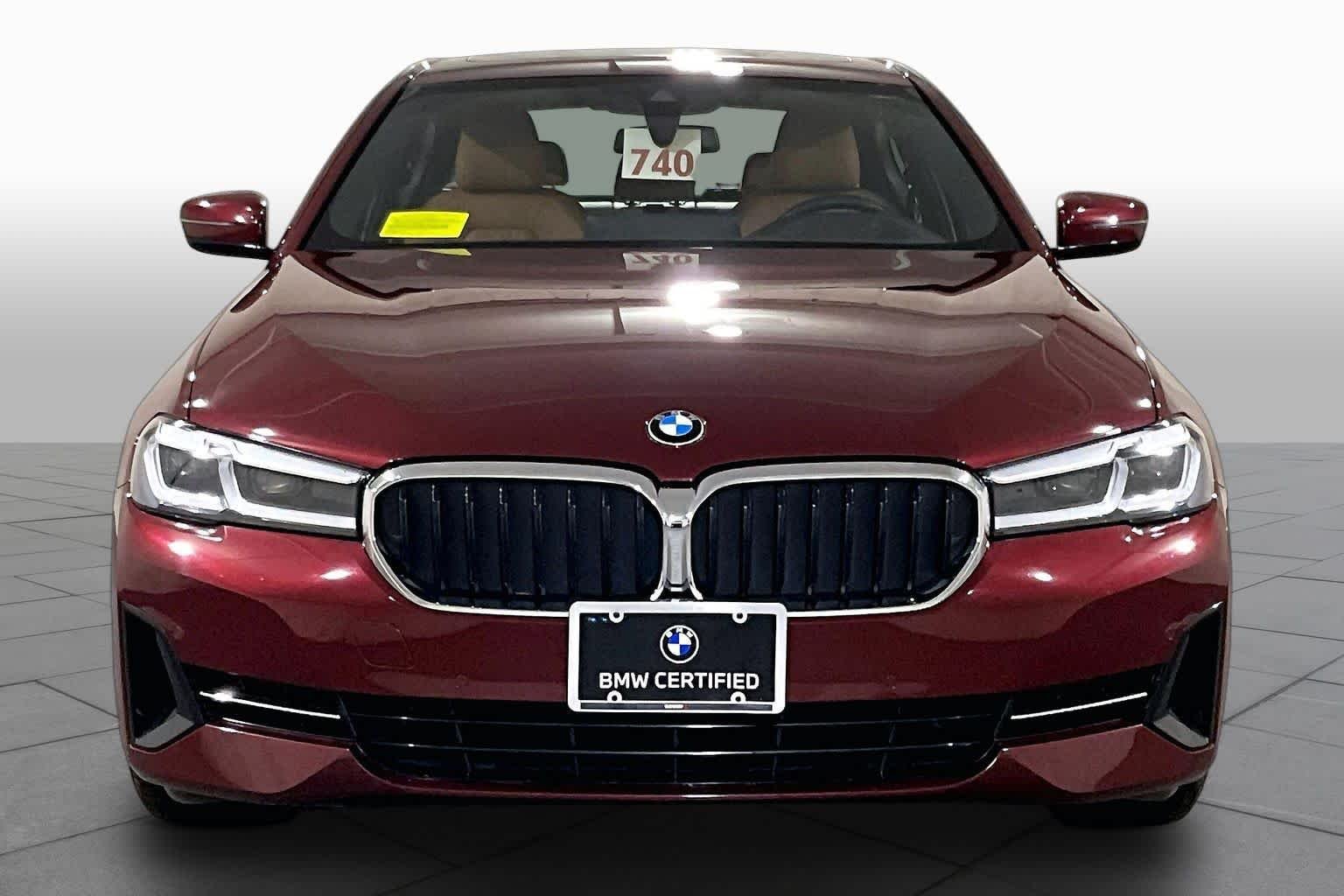 Used 2023 Aventurin Red Metallic BMW 530i xDrive image 6