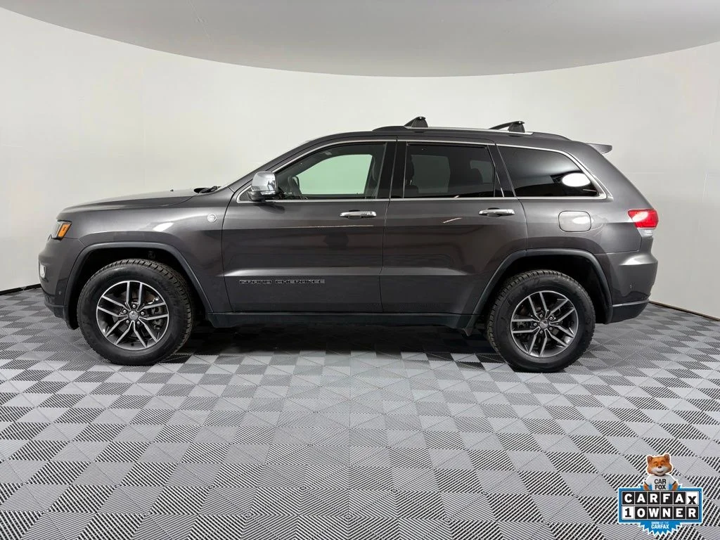 Used 2017 Gray Jeep Limited image 13