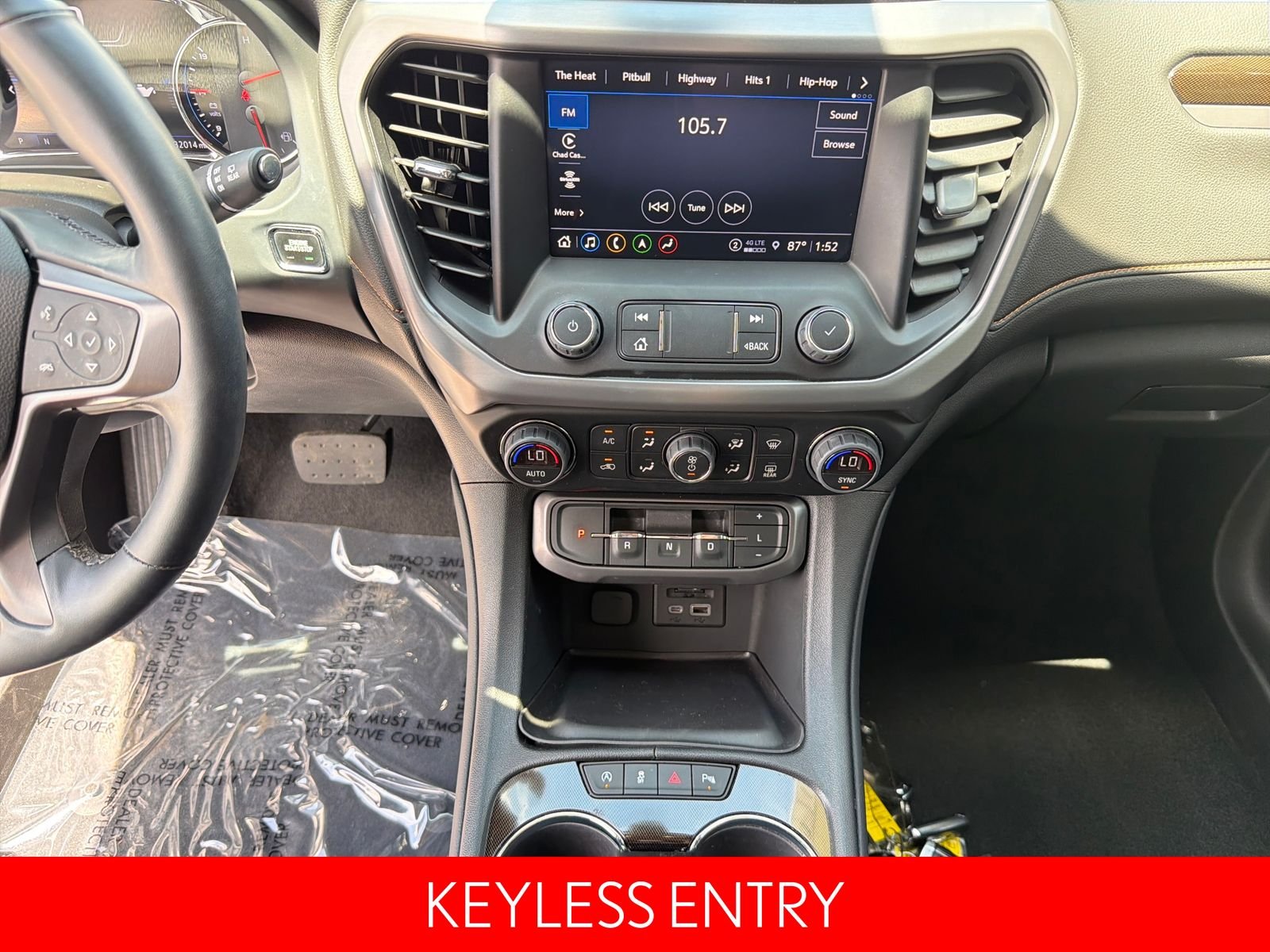 Used 2023 White GMC AT4 image 17
