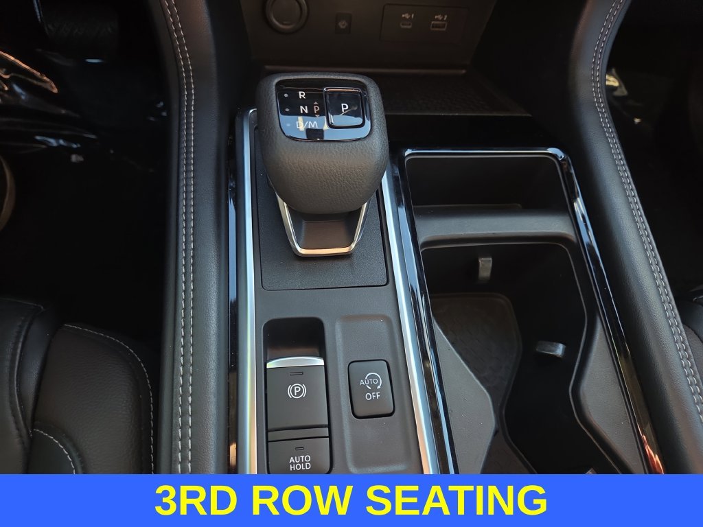 Used 2024 Gray Nissan Platinum image 27