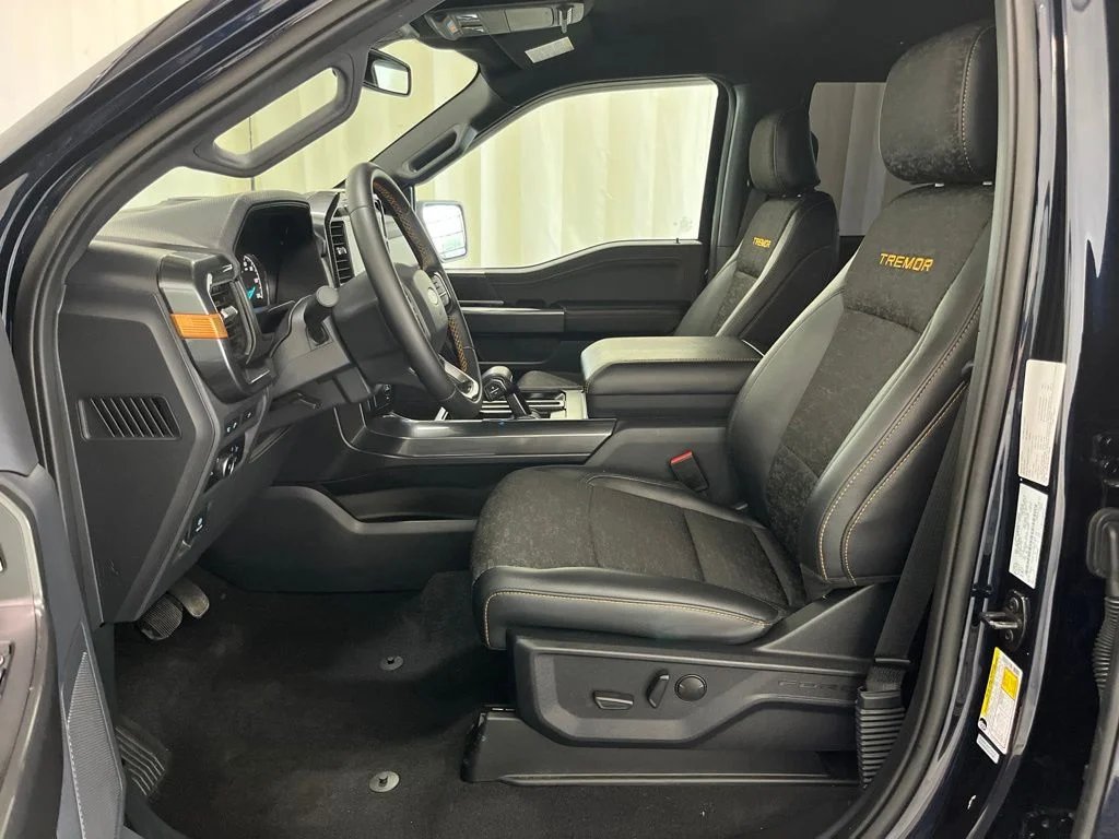 Used 2023 Blue Ford Tremor image 3