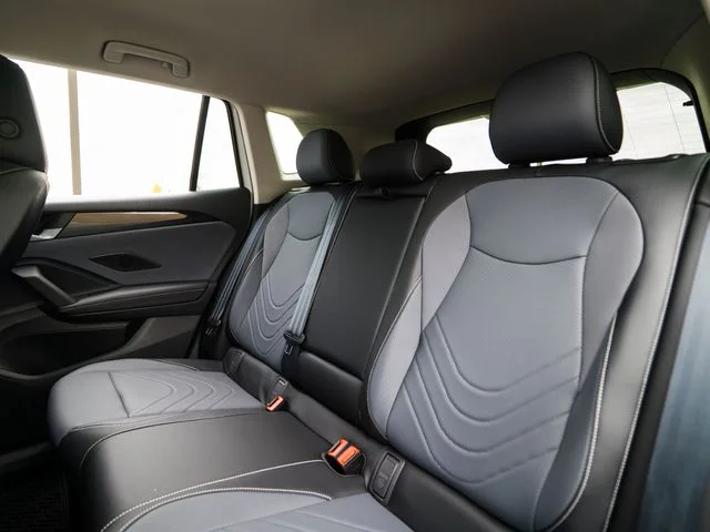 New 2026 White/off-white Volkswagen 2.0T SE image 28