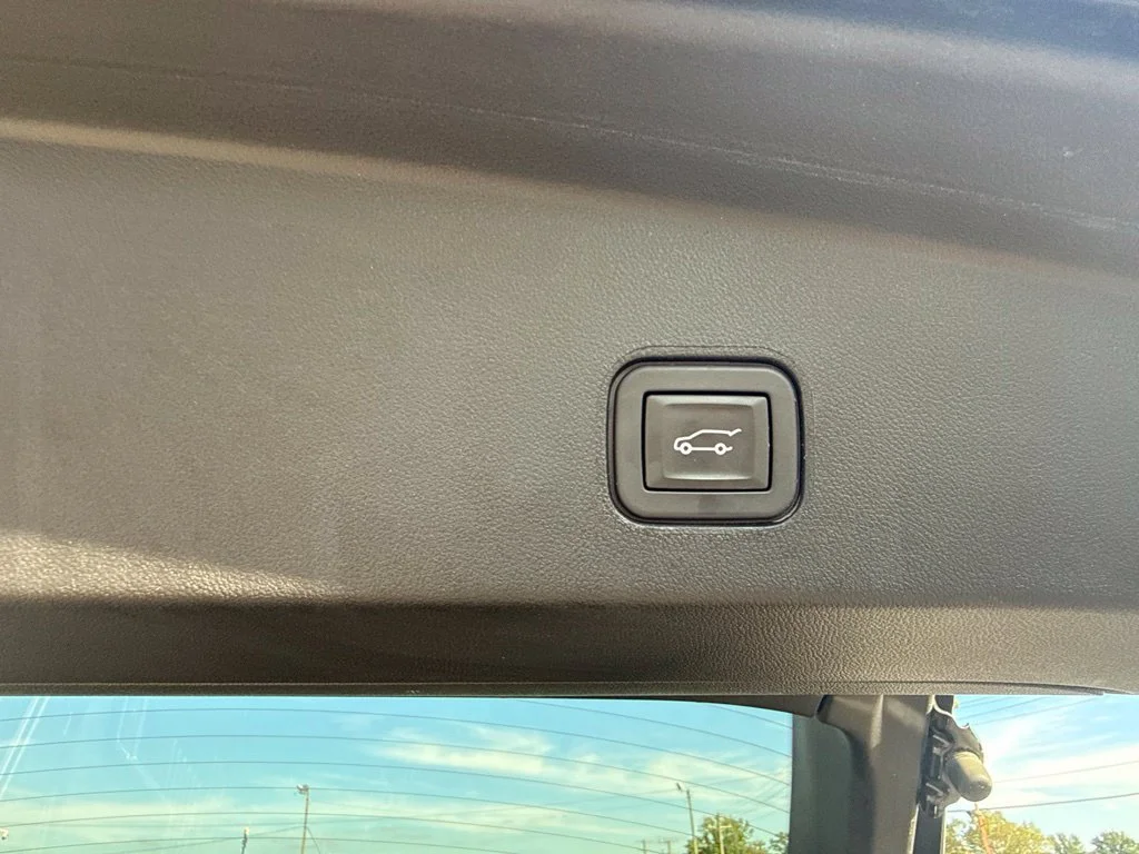 Used 2024 Emerald Lake Metallic Cadillac Sport 2 image 33