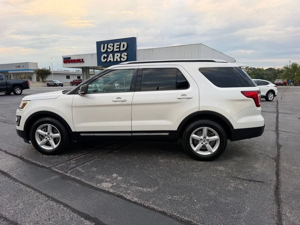 Used 2016 White Ford XLT image 4