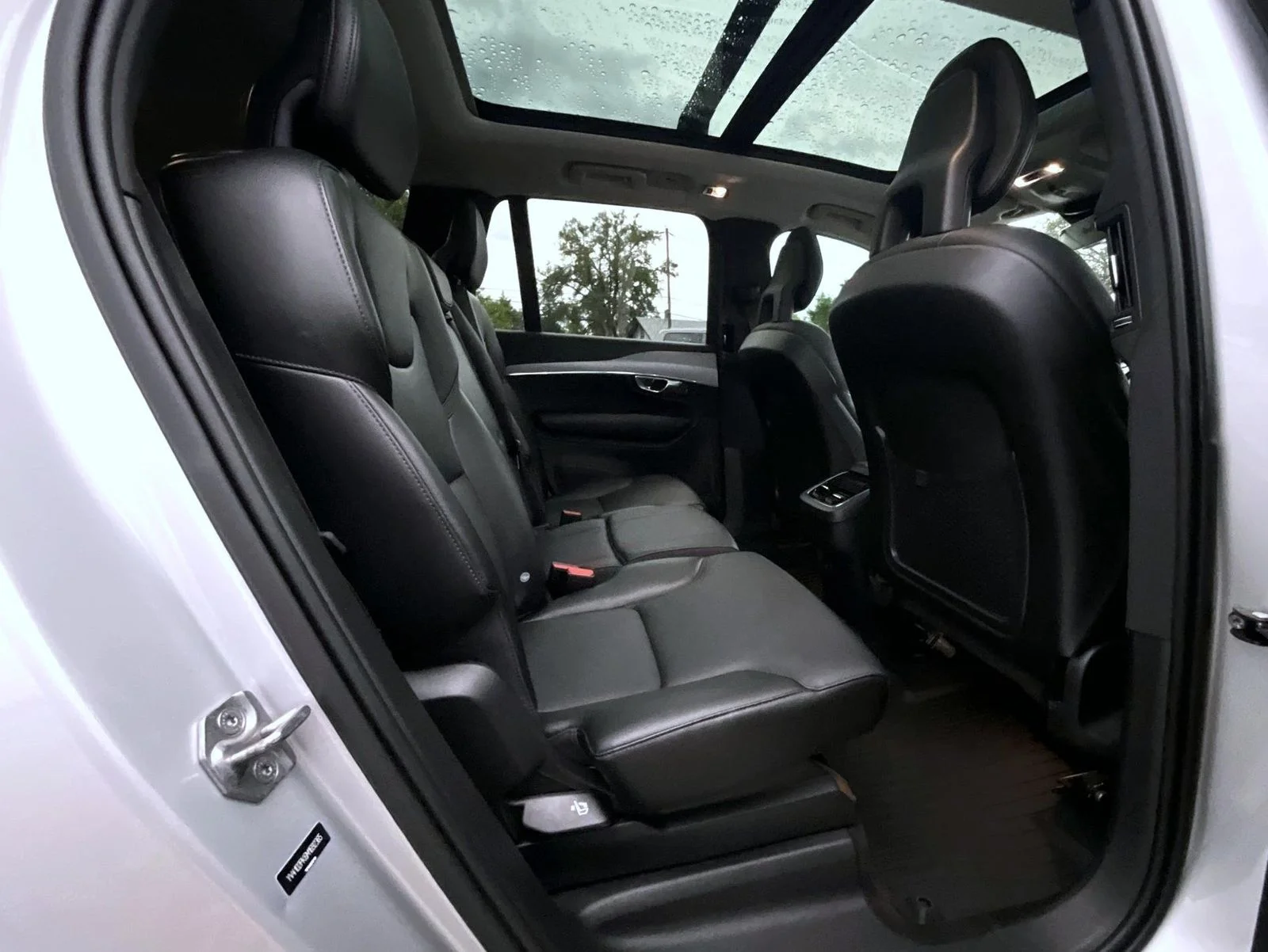 Used 2021 Silver Volvo T5 Momentum image 21
