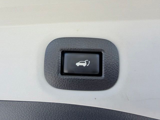 2017 Nissan Rogue SV - Photo 33