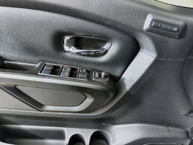Used 2021 Gray Nissan PRO-4X image 18