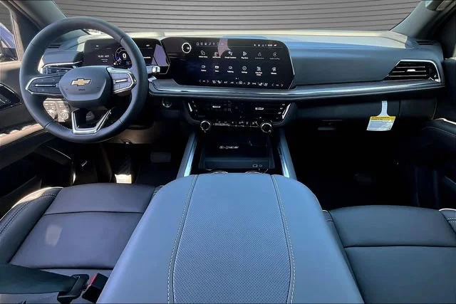 New 2025 Dark Ash Metallic Chevrolet Premier image 5
