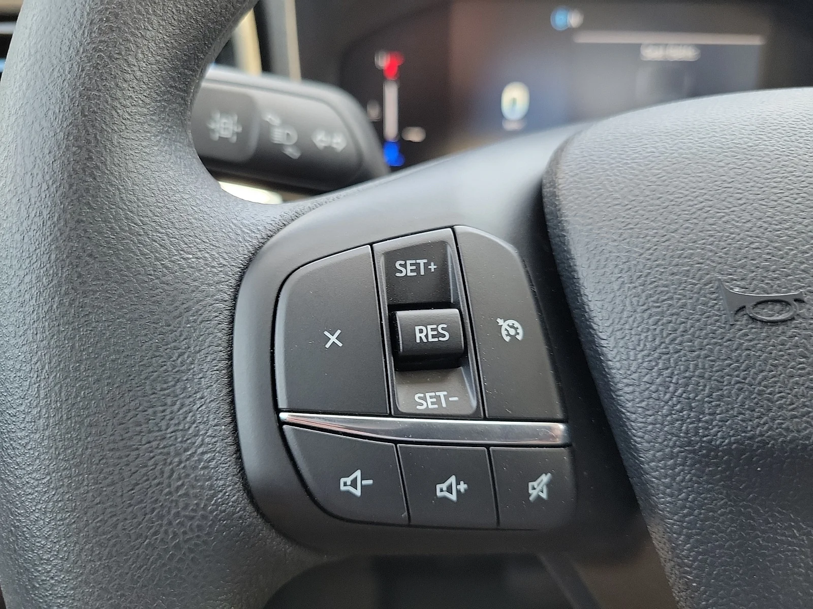 New 2025 Oxford White Ford XLT image 20