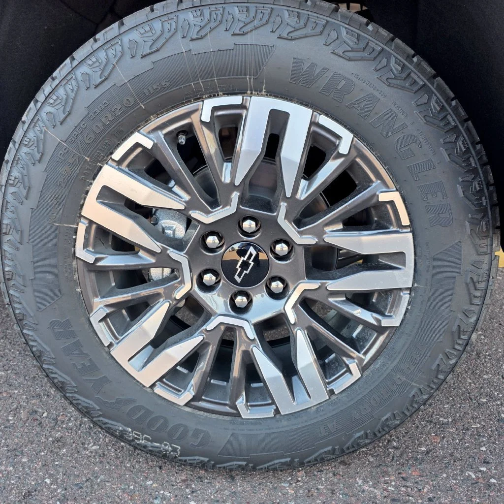 2027 Chevrolet Tahoe Z71 - Photo 6
