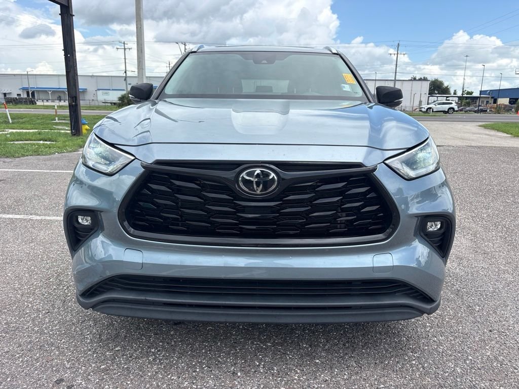 Used 2021  Toyota XLE image 6