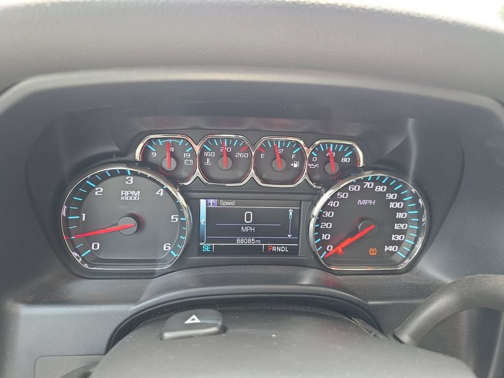Used 2017 GRAPHITE METALLIC Chevrolet LT image 24