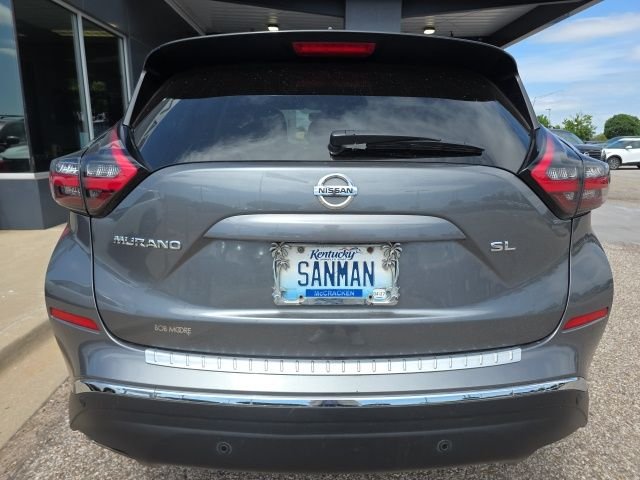 Used 2021 Gray Nissan SL image 4
