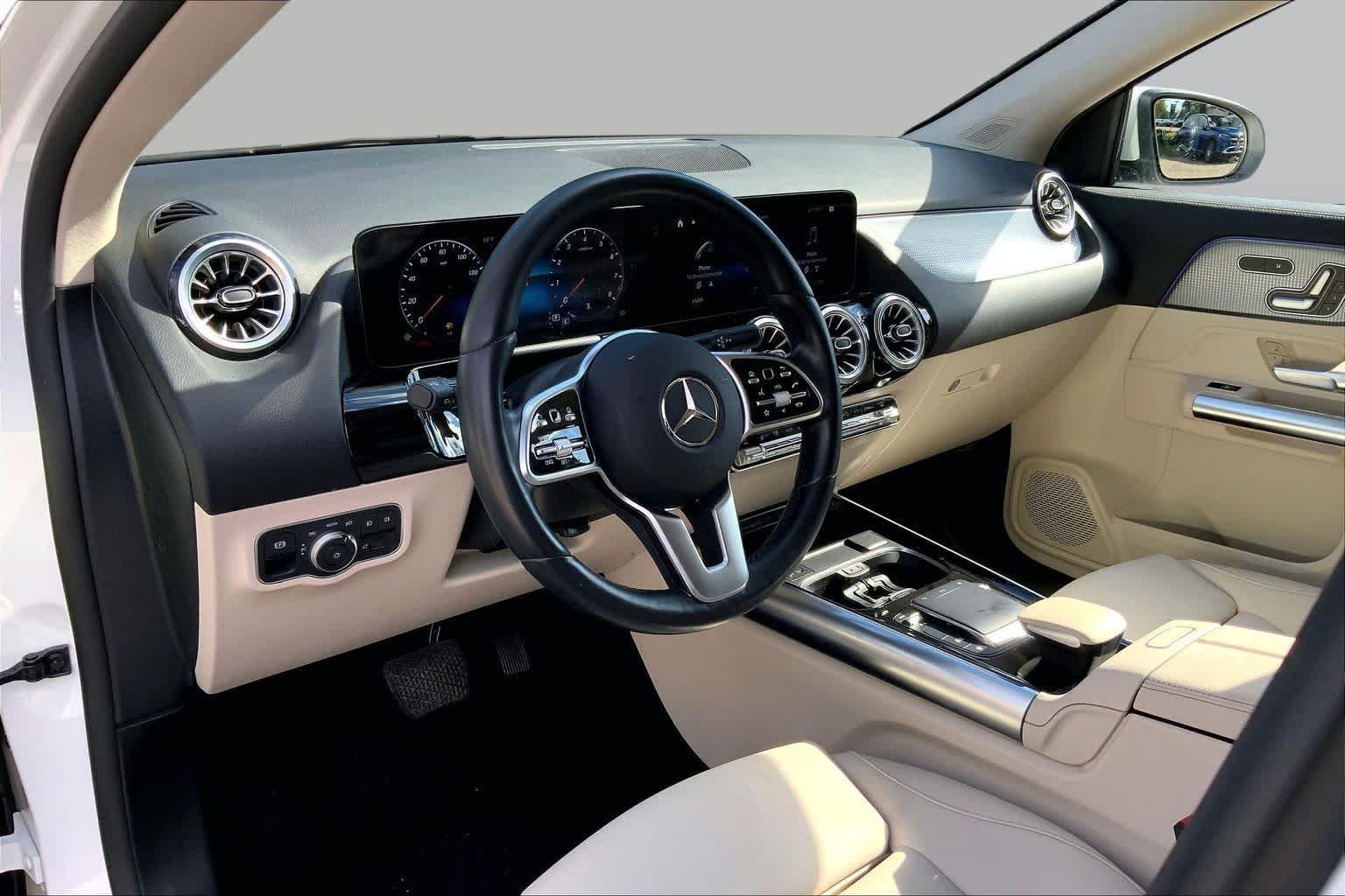 Used 2022 Polar White Mercedes-Benz GLA 250 image 18