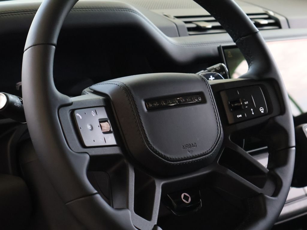 New 2026 Narvik Black Land Rover OCTA Black image 19