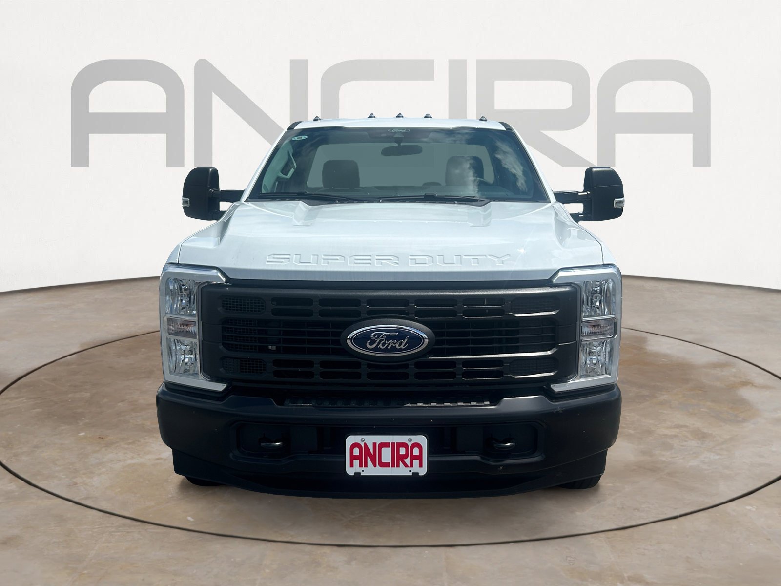 New 2026 Oxford White Ford XLT image 2
