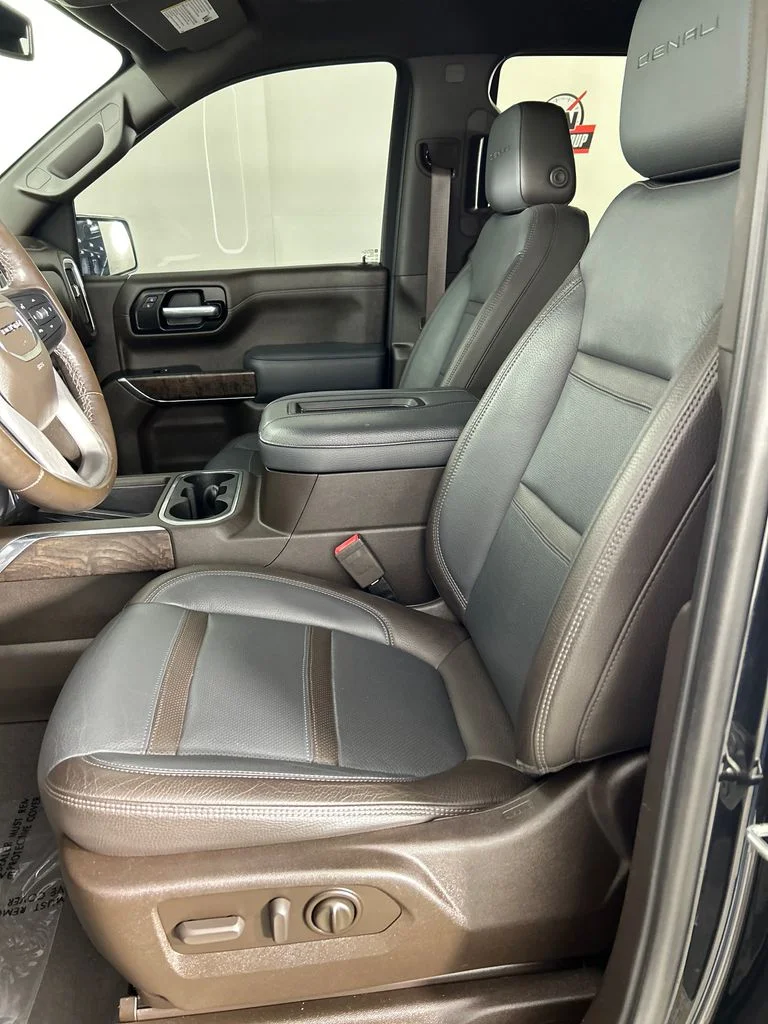 Used 2021 Black GMC Denali image 12