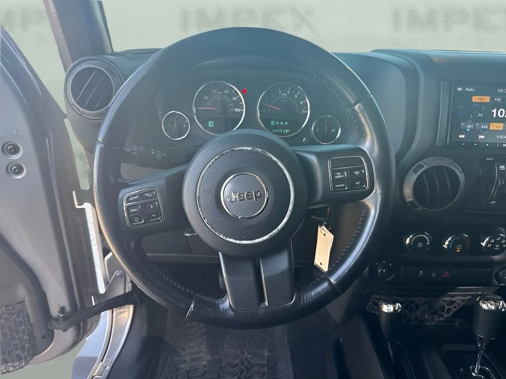 Used 2017  Jeep Sport image 11