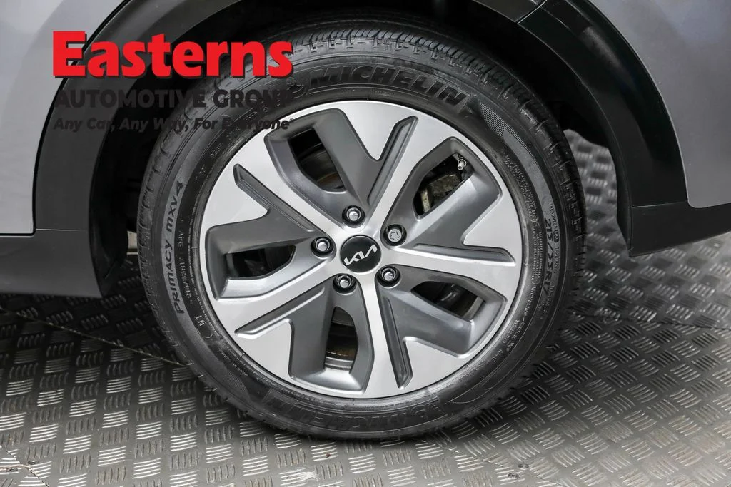 Used 2022 Gray Kia EX image 8