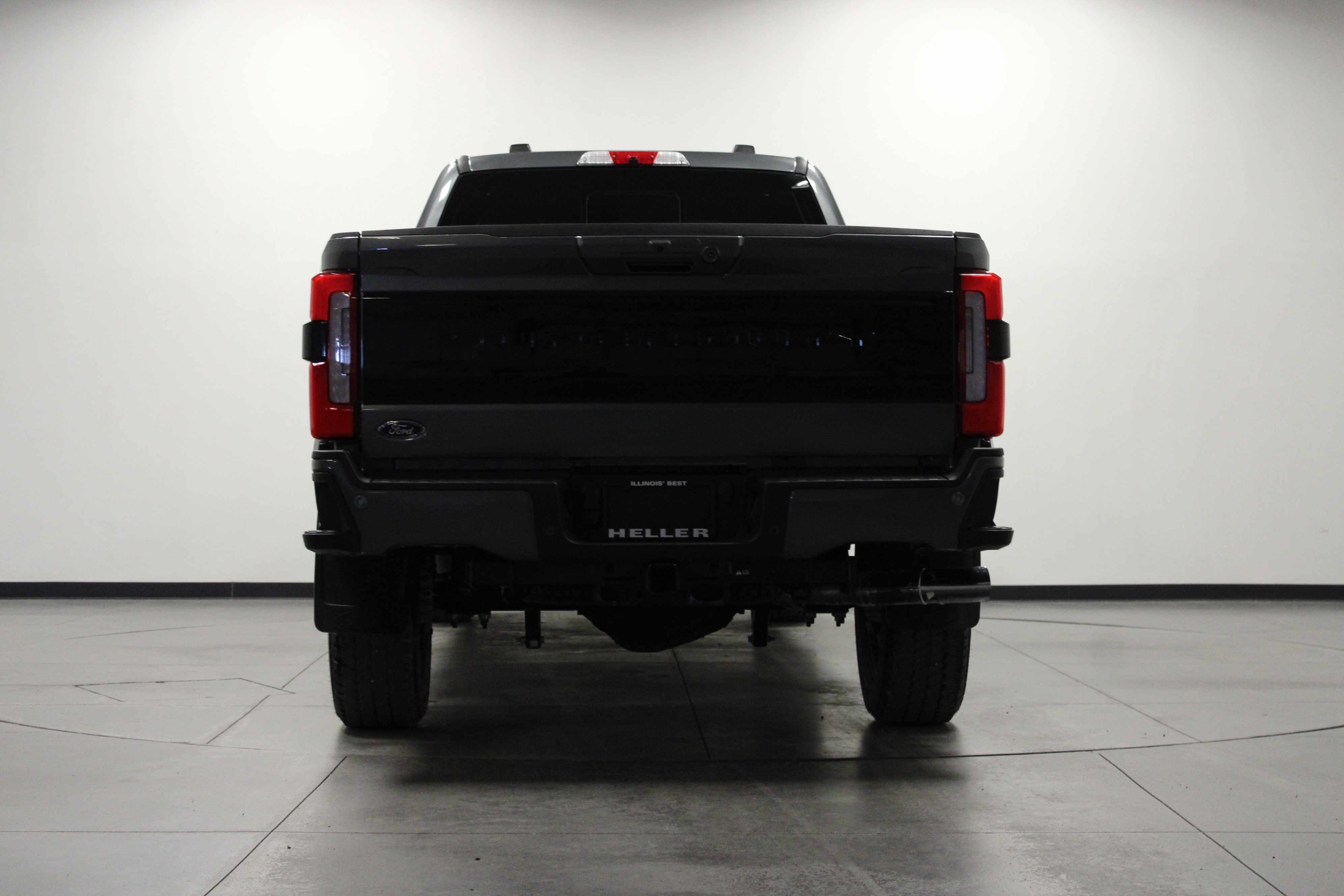 New 2026 Carbonized Gray Metallic Ford Platinum image 5