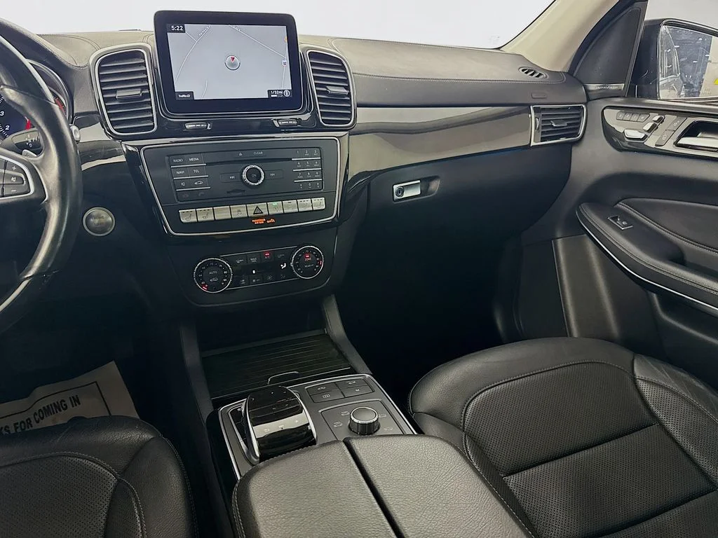 Used 2018 Gray Mercedes-Benz GLS 550 image 27