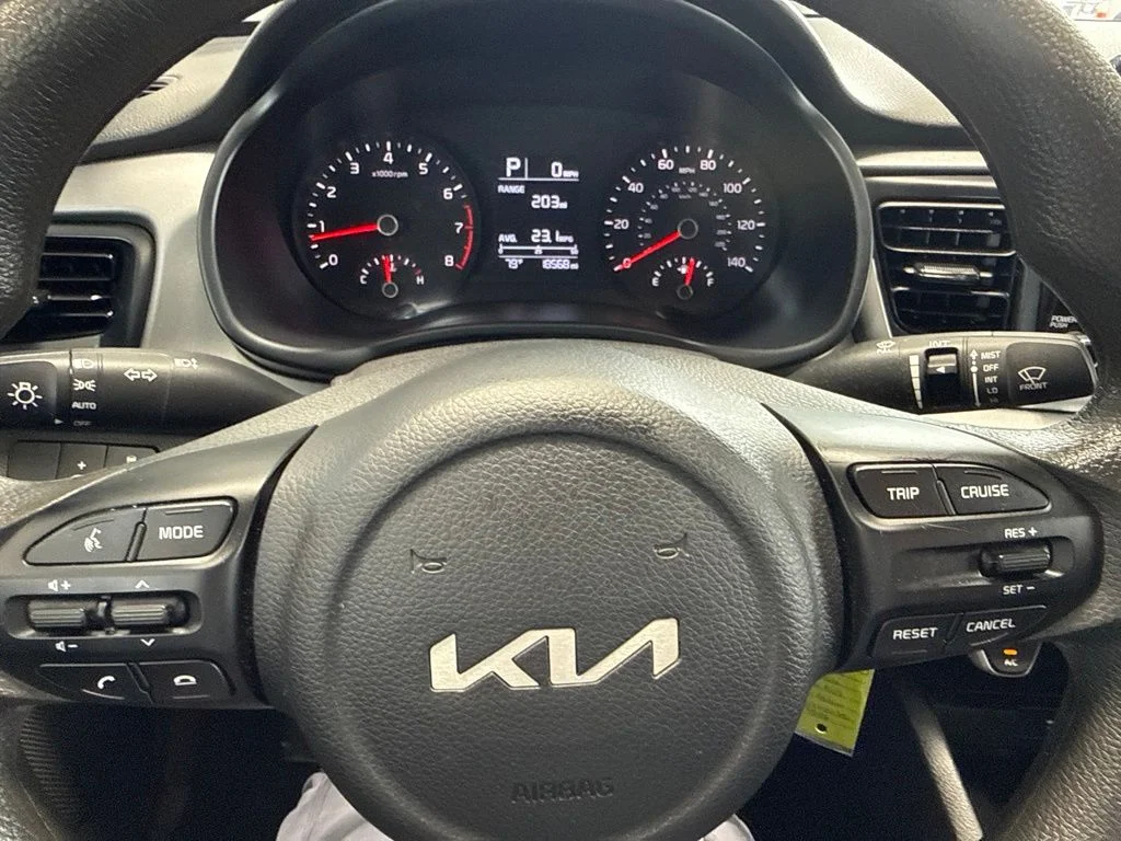 Used 2023 White Kia S image 19