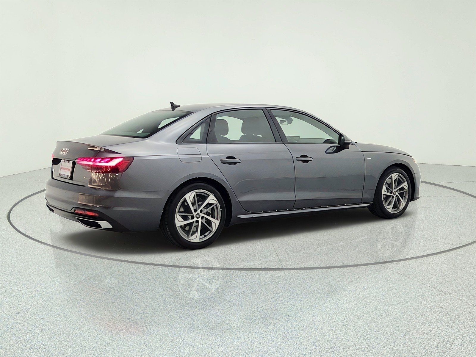 Used 2025 Daytona Gray Pearl Effect Audi S line Premium 45 TFSI quattro image 5