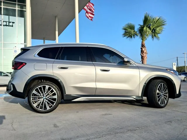 Used 2024 Silver BMW xDrive28i image 8
