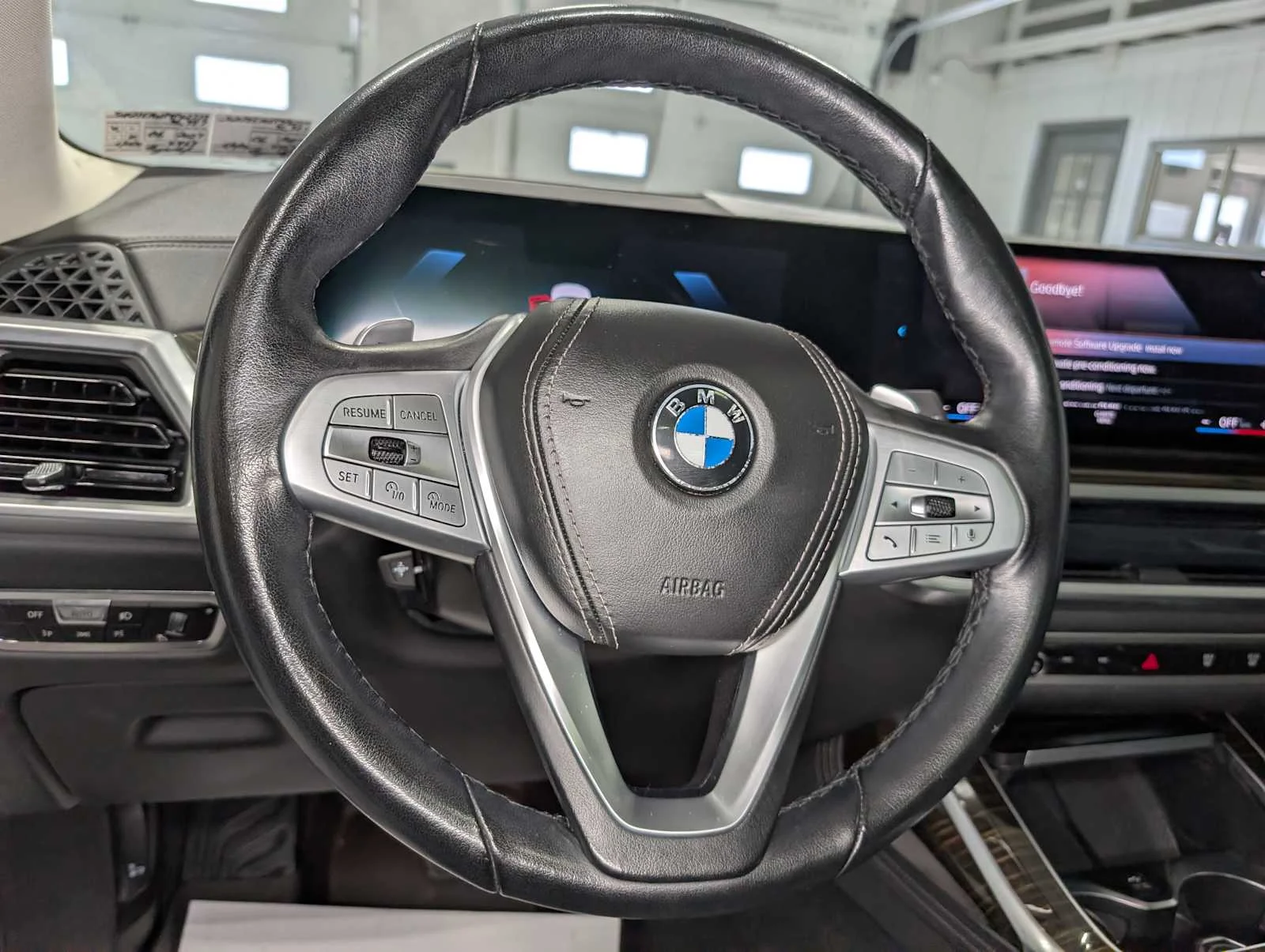Used 2023 Alpine White BMW xDrive40i image 40