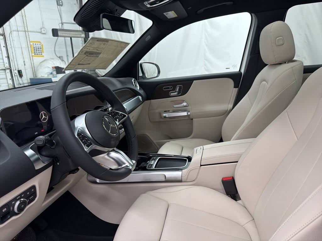 Used 2026 White Mercedes-Benz GLB 250 image 14