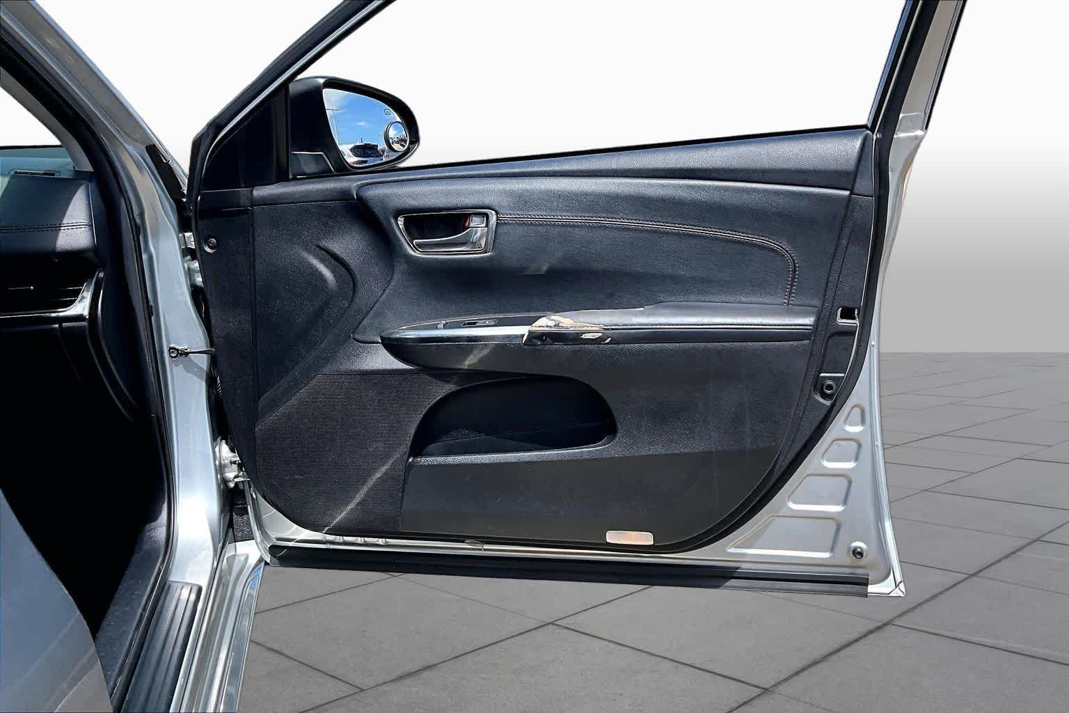 Used 2015 Celestial Silver Metallic Toyota XLE image 23