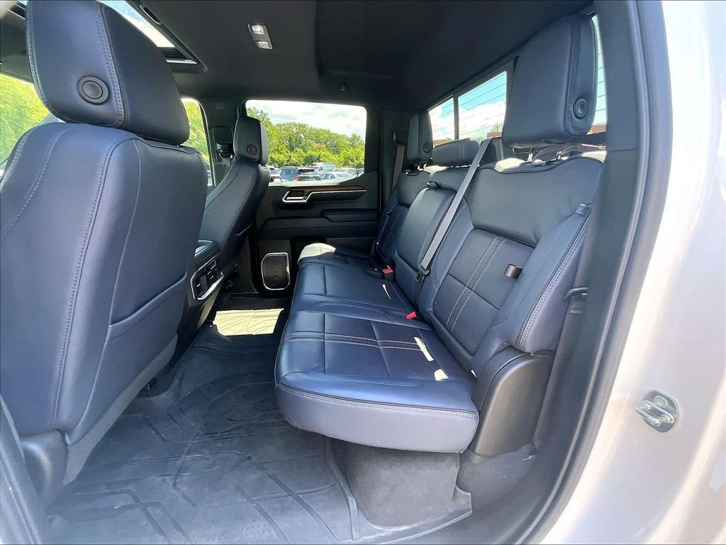 Used 2022 Beige Chevrolet High Country image 14