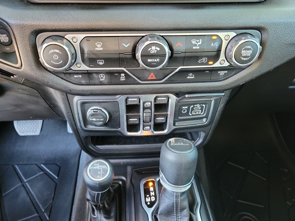 Photo 33