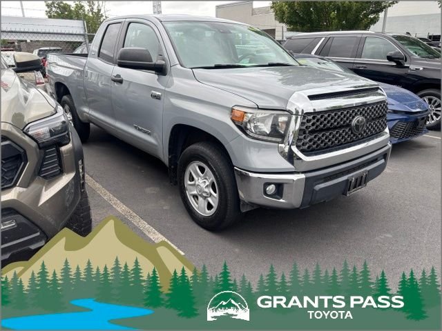 Used 2020  Toyota SR5 image 1