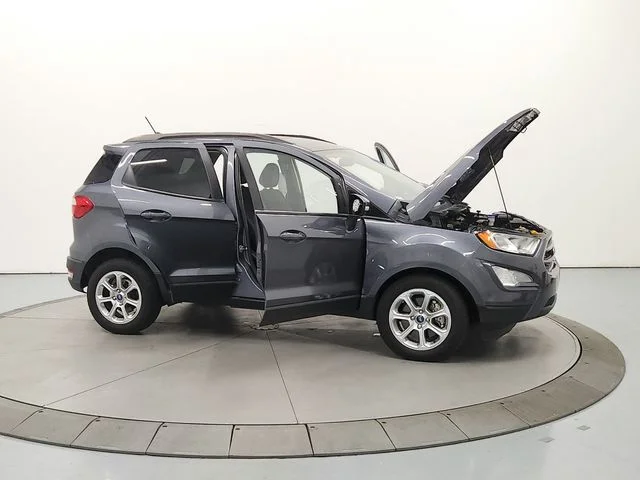 Used 2021  Ford SE image 17
