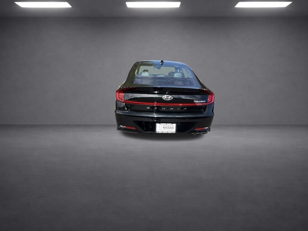 Used 2020 Black Hyundai Limited image 15