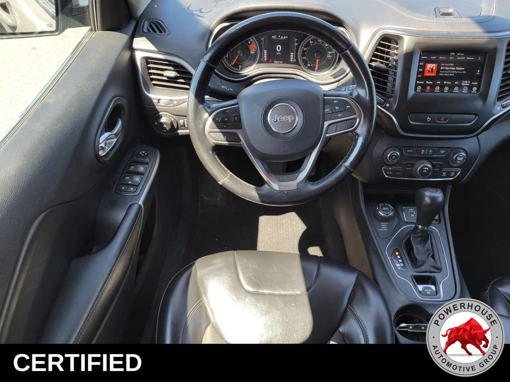 Used 2020 Gray Jeep Latitude Plus image 19