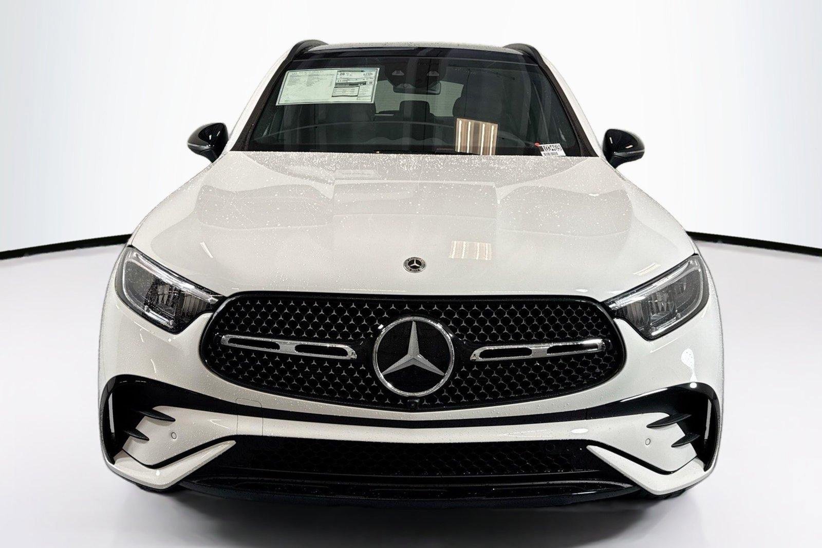 New 2026 Polar White Mercedes-Benz GLC 300 image 2