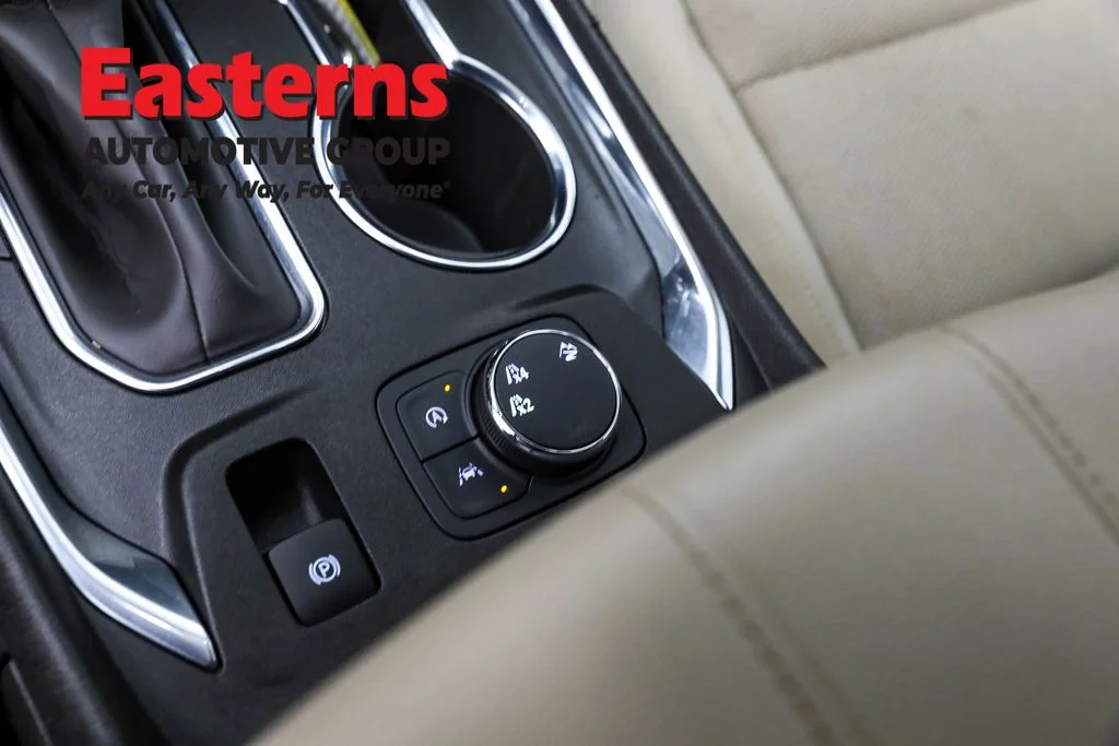 Used 2023 Black Chevrolet LT image 21