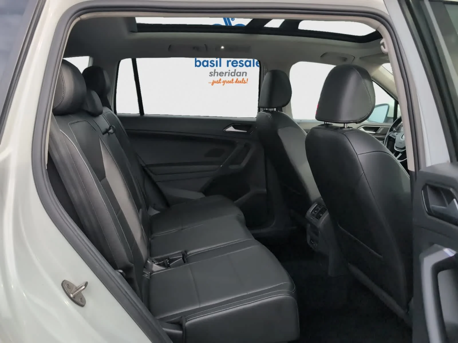 2018 Volkswagen Tiguan SE - Photo 26