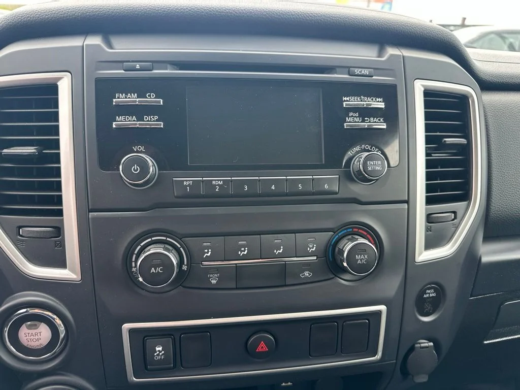 Used 2018 Black Nissan S image 24