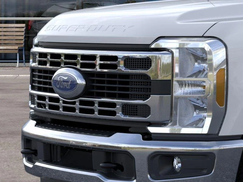 2025 Ford F-350 Super Duty XLT - Photo 17